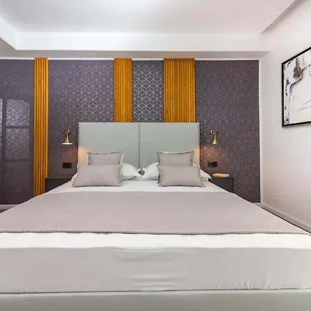 Villa Seafront With Modern Interior Slano