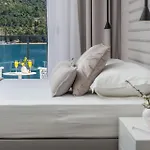 Seafront With Modern Interior Willa *