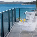 Willa Seafront With Modern Interior *