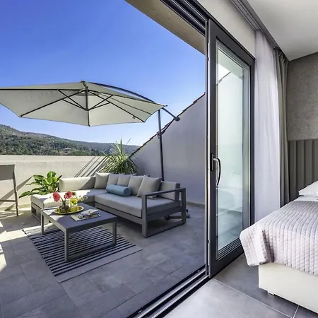 Seafront With Modern Interior Slano