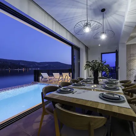 Seafront With Modern Interior Slano