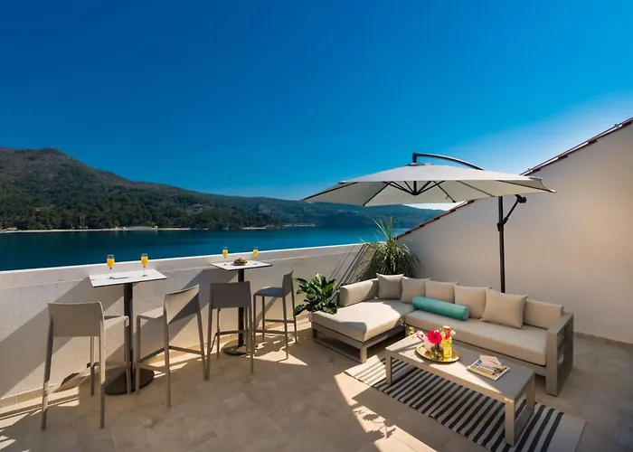 Seafront With Modern Interior Villa Slano