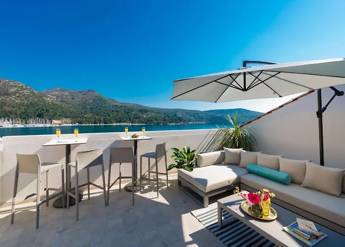 Seafront With Modern Interior Slano