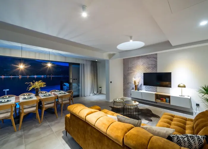 Villa Seafront With Modern Interior Slano